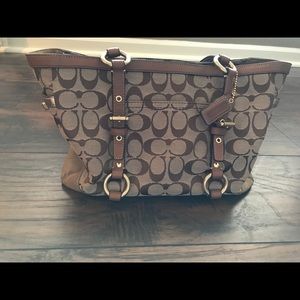 Coach Signature Gallery Tote
